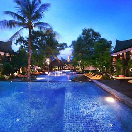 Aston Sunset Beach Resort - Gili Trawangan Exterior foto