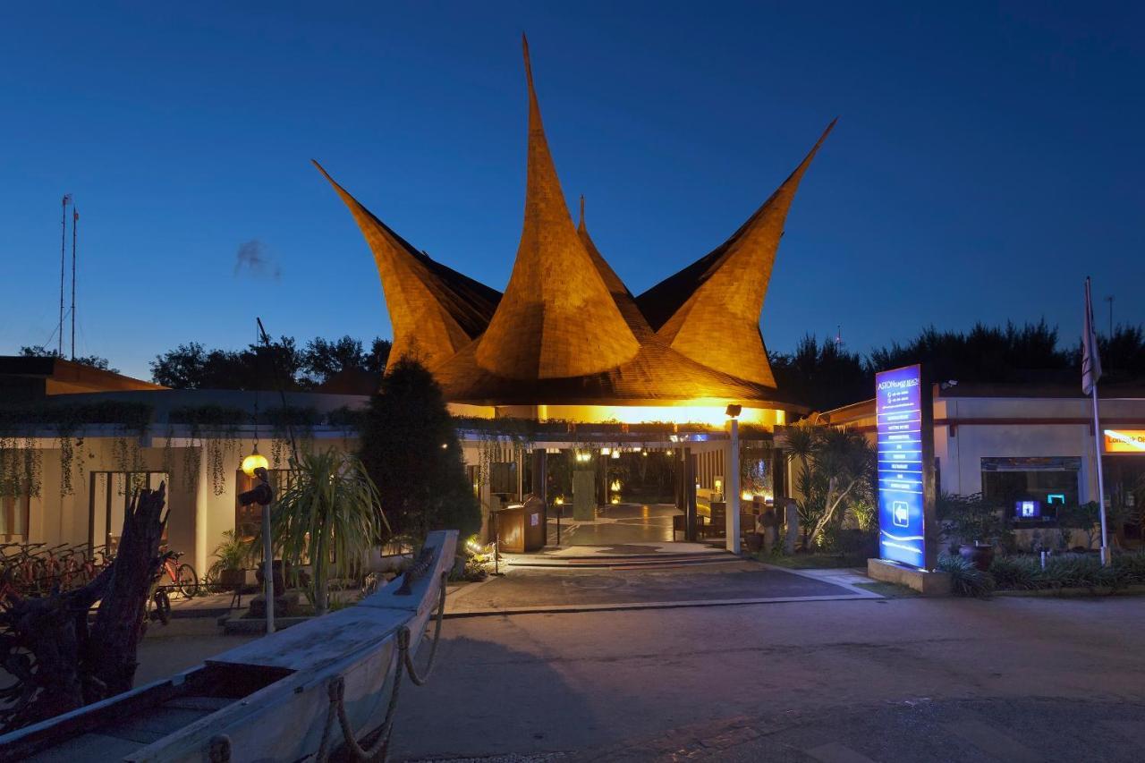 Aston Sunset Beach Resort - Gili Trawangan Exterior foto