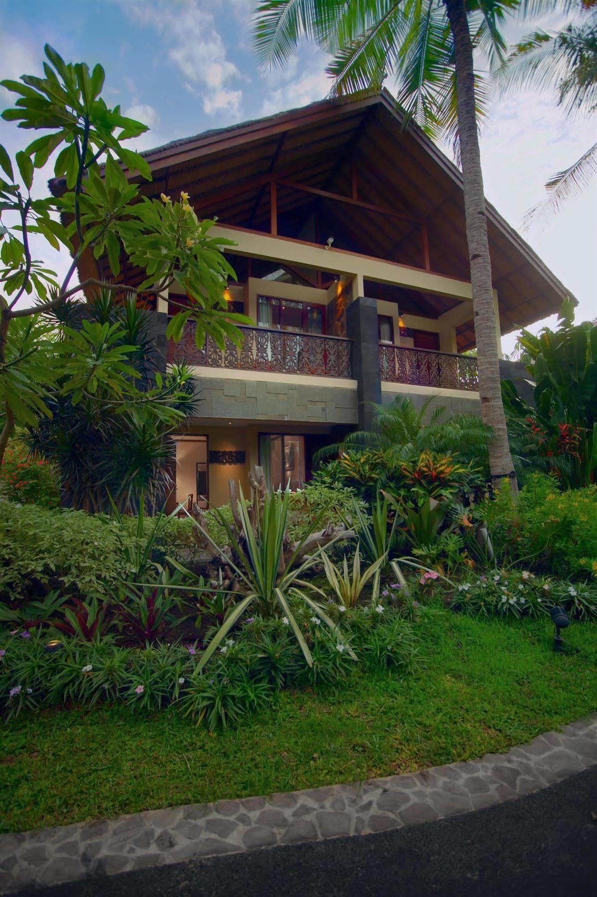 Aston Sunset Beach Resort - Gili Trawangan Exterior foto