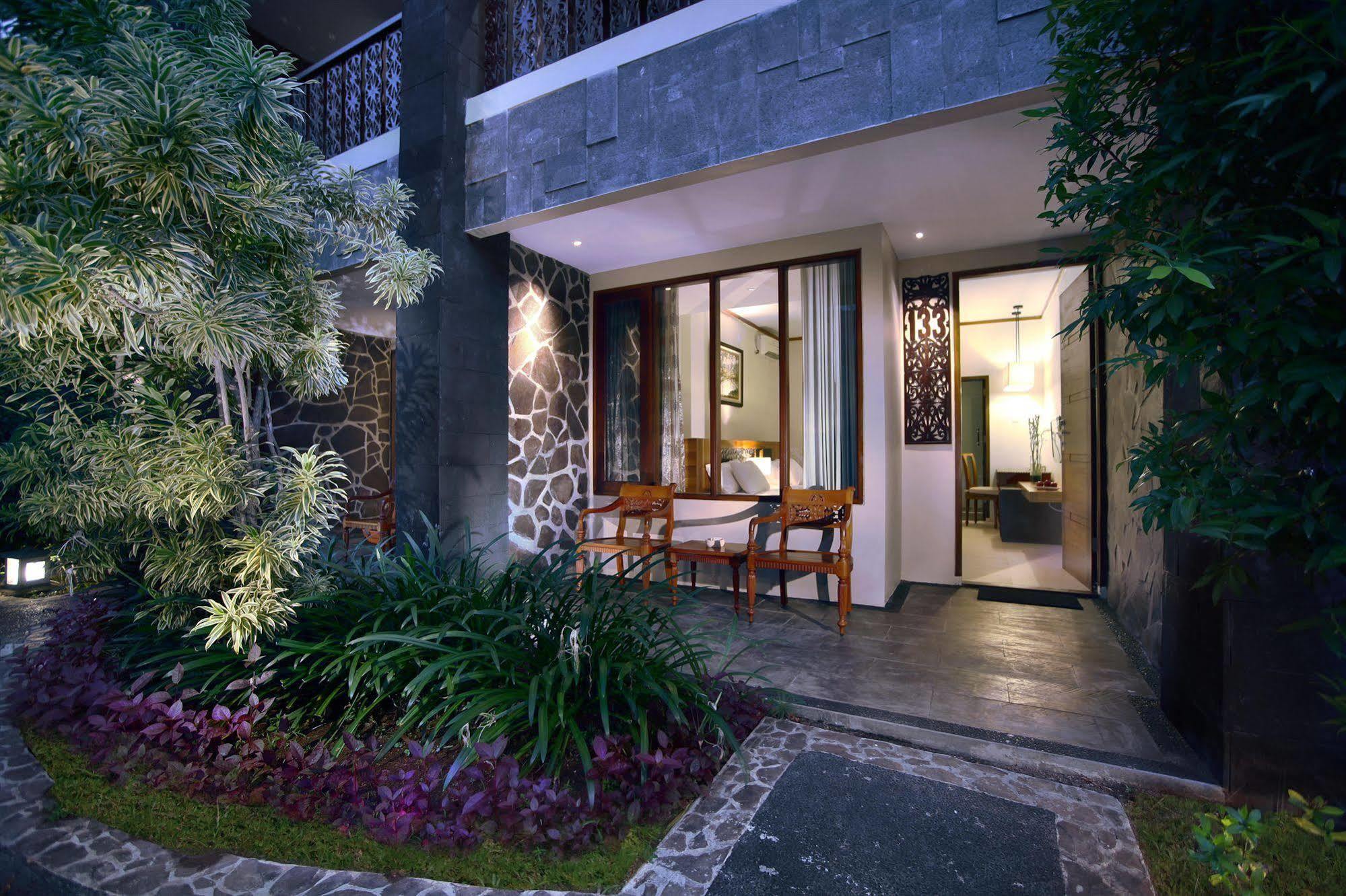 Aston Sunset Beach Resort - Gili Trawangan Exterior foto