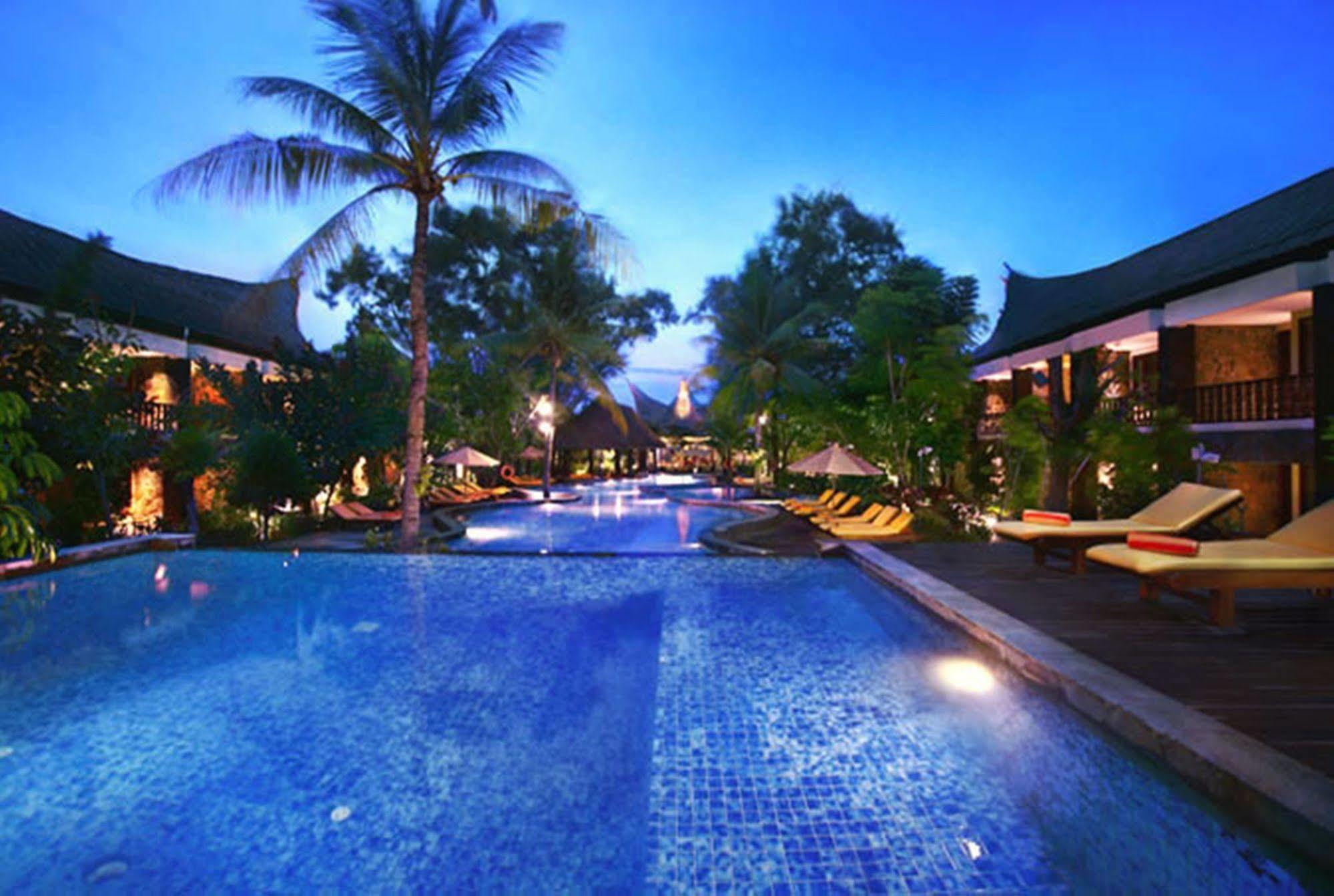 Aston Sunset Beach Resort - Gili Trawangan Exterior foto